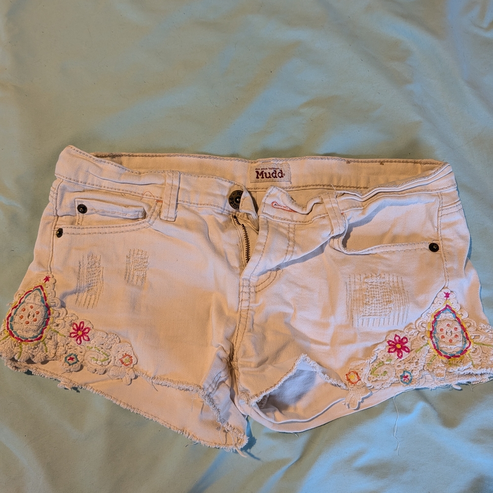 Mudd White Jean Shorts with Colorful Embroidery